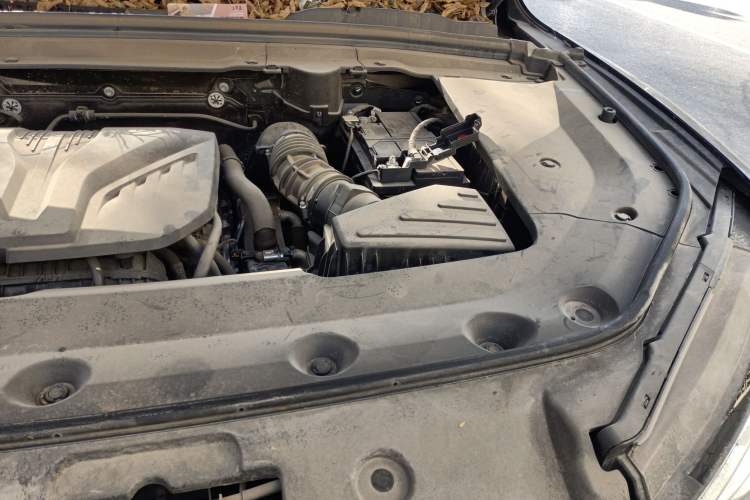 Used Wey Mocha 2021 2.0T Two-Wheel-Drive Premium Edition Engine Bay Left