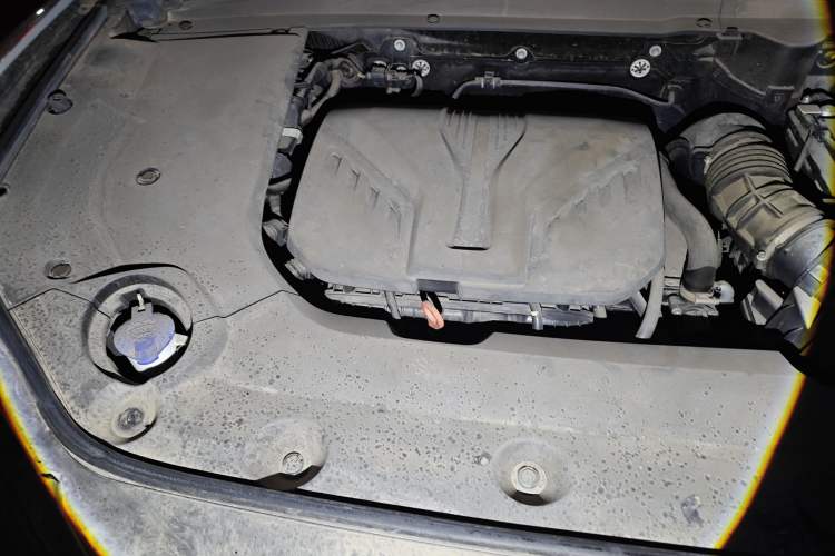 Used Wey Mocha 2021 2.0T Four-Wheel Drive Premium Edition Engine Bay Right