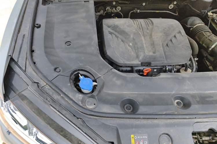 Used Wey Mocha 2021 2.0T Two-Wheel-Drive Premium Edition Engine Bay Right