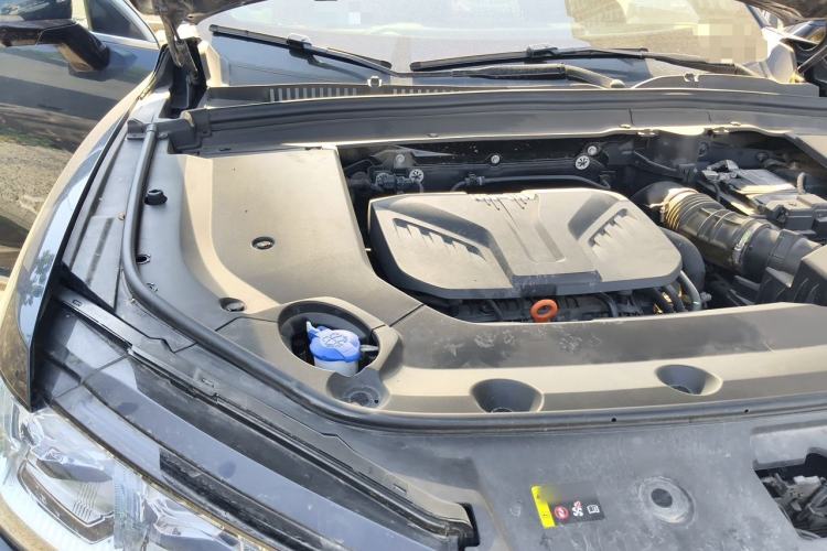 Used Wey Mocha 2021 2.0T Two-Wheel-Drive Ultra-Strong Version Engine Bay Right