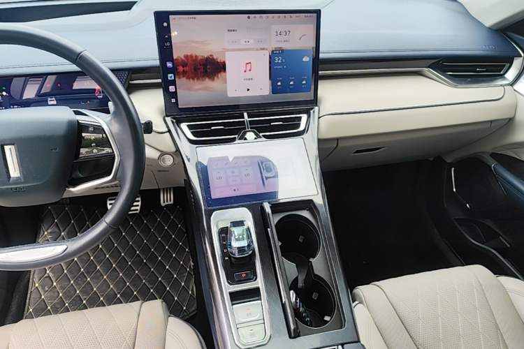 Used Wey Mocha 2021 2.0T Two-Wheel-Drive Premium Edition Gear Lever