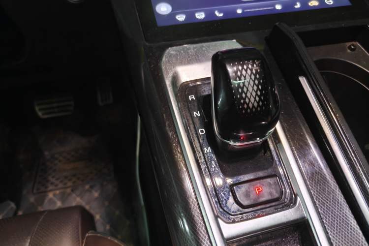 Used Wey Mocha 2021 2.0T Two-Wheel Drive Special Edition Gear Lever