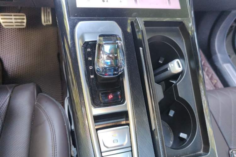Used Wey Mocha 2021 2.0T Two-Wheel-Drive Premium Edition Gear Lever