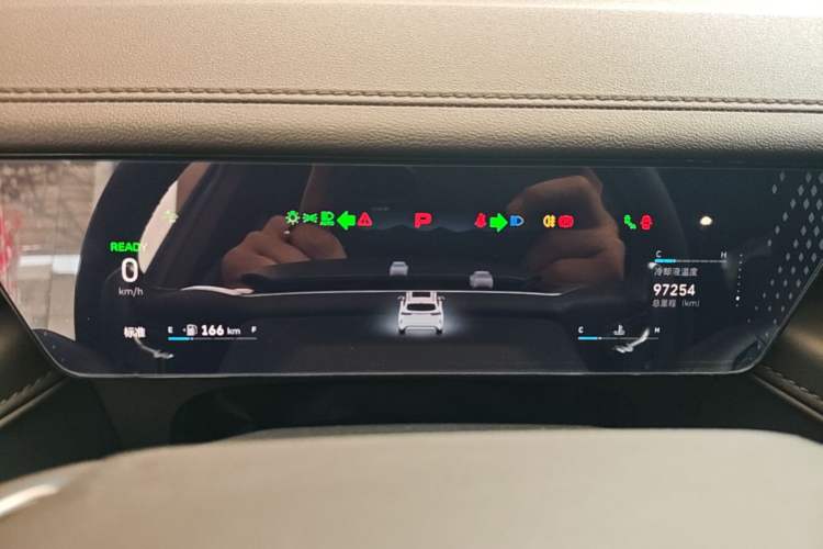 Used Wey Mocha 2021 2.0T Two-Wheel-Drive Premium Edition Instrument Cluster