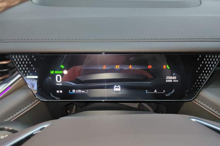 Used Wey Mocha 2021 2.0T Two-Wheel-Drive Premium Edition Instrument Cluster