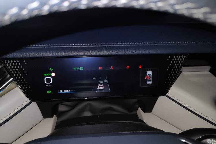 Used Wey Mocha 2021 2.0T Two-Wheel-Drive Premium Edition Instrument Cluster