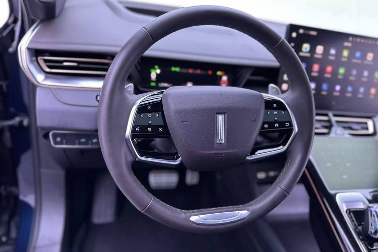 Used Wey Mocha 2021 2.0T Two-Wheel-Drive Premium Edition Interior 1