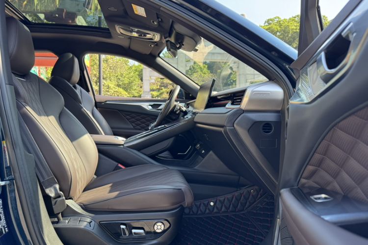 Used Wey Mocha 2021 2.0T Two-Wheel-Drive Premium Edition Interior 10