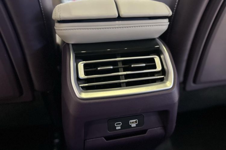 Used Wey Mocha 2021 2.0T Two-Wheel-Drive Premium Edition Interior 10