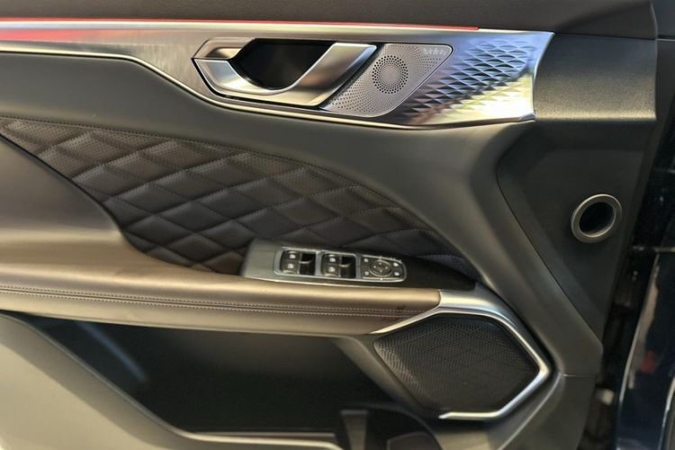 Used Wey Mocha 2021 2.0T Two-Wheel-Drive Premium Edition Interior 12