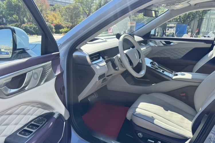 Used Wey Mocha 2021 2.0T Four-Wheel Drive Premium Edition Interior 2