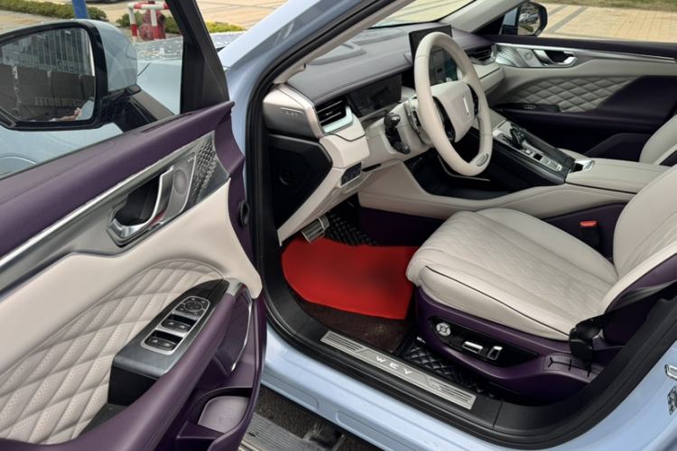 Used Wey Mocha 2021 2.0T Four-Wheel Drive Premium Edition Interior 2