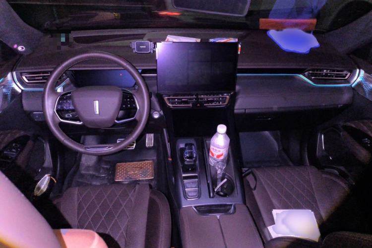Used Wey Mocha 2021 2.0T Two-Wheel-Drive Premium Edition Interior 2