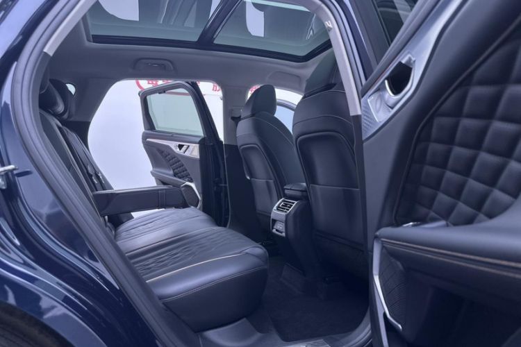 Used Wey Mocha 2021 2.0T Two-Wheel-Drive Premium Edition Interior 2