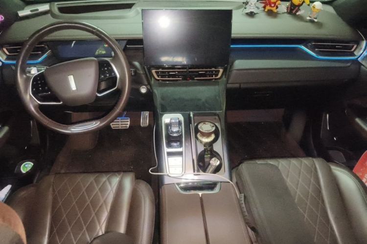 Used Wey Mocha 2021 2.0T Two-Wheel-Drive Premium Edition Interior 2