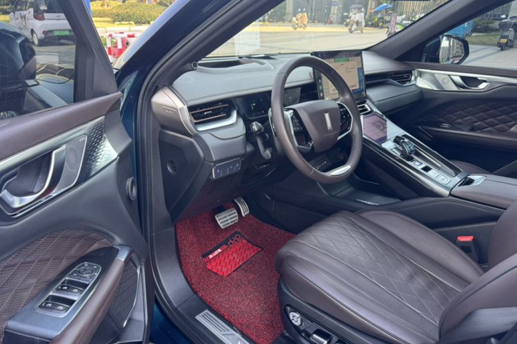 Used Wey Mocha 2021 2.0T Four-Wheel Drive Premium Edition Interior 3