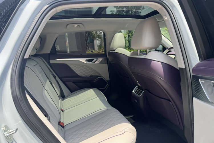 Used Wey Mocha 2021 2.0T Four-Wheel Drive Premium Edition Interior 4