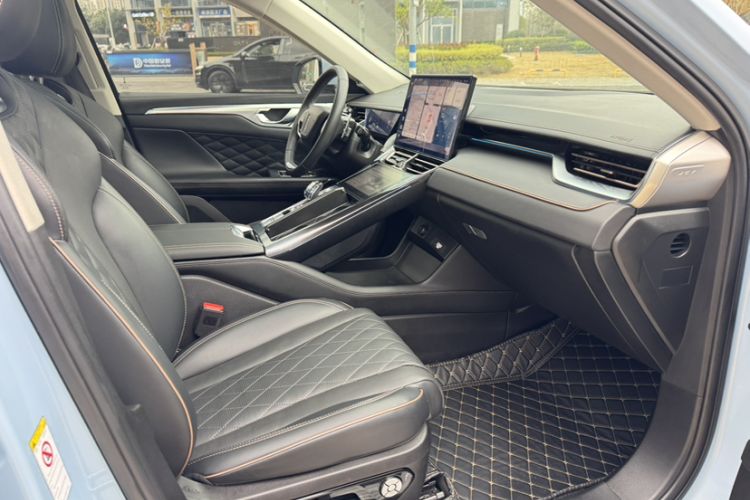 Used Wey Mocha 2021 2.0T Two-Wheel-Drive Premium Edition Interior 4