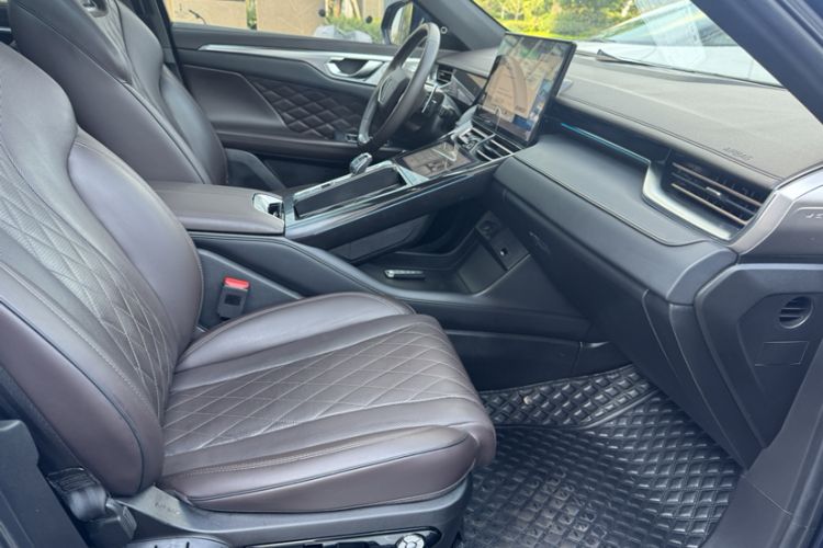Used Wey Mocha 2021 2.0T Four-Wheel Drive Premium Edition Interior 5