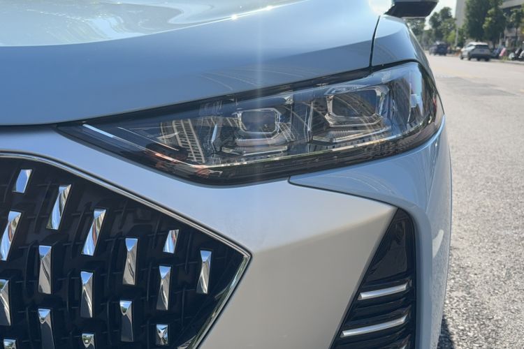 Used Wey Mocha 2021 2.0T Two-Wheel-Drive Premium Edition Left Front Headlight