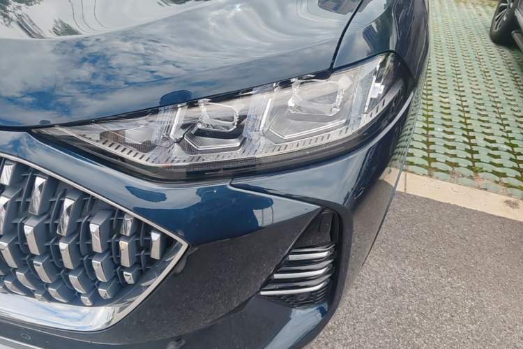 Used Wey Mocha 2021 2.0T Two-Wheel-Drive Premium Edition Left Front Headlight