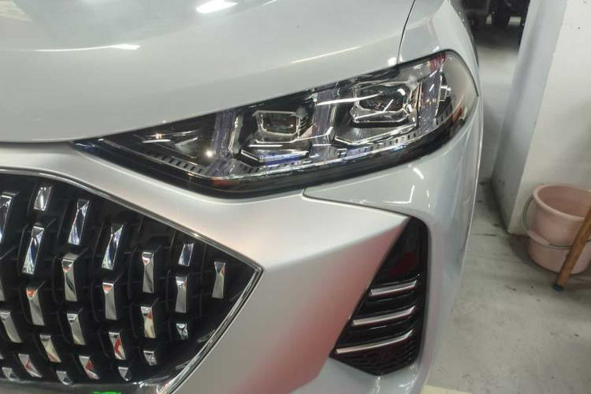 Used Wey Mocha 2021 2.0T Four-Wheel Drive Premium Edition Left Front Headlight