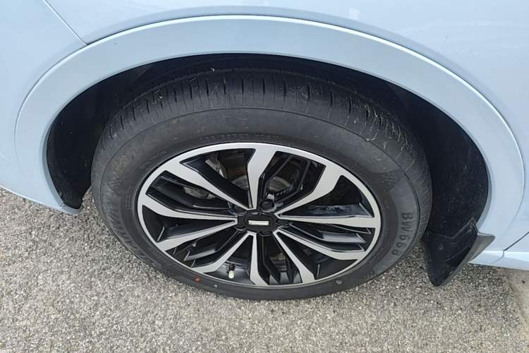 Used Wey Mocha 2021 2.0T Two-Wheel-Drive Premium Edition Left Front Wheel Hub