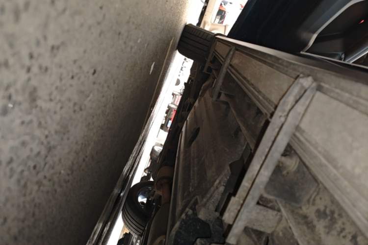 Used Wey Mocha 2021 2.0T Two-Wheel-Drive Premium Edition Left Side Sill
