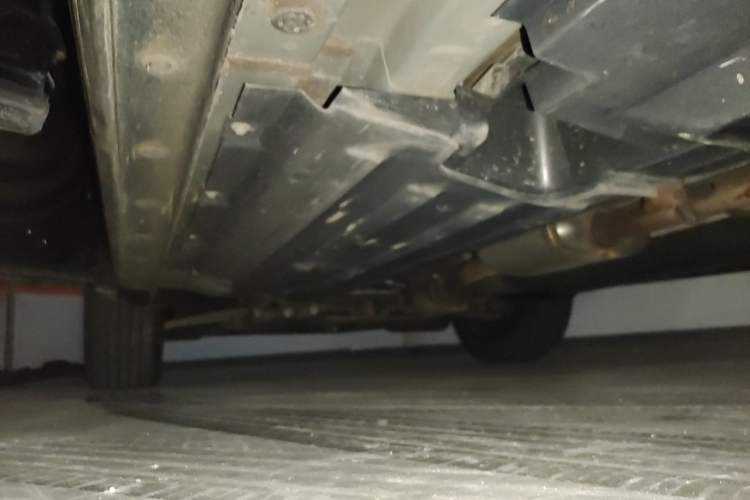 Used Wey Mocha 2021 2.0T Two-Wheel-Drive Ultra-Strong Version Left Side Sill