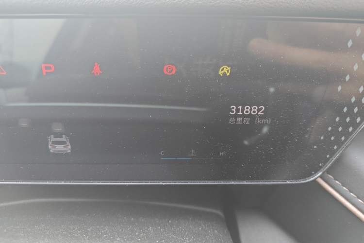 Used Wey Mocha 2021 2.0T Four-Wheel Drive Premium Edition Odometer Close Up