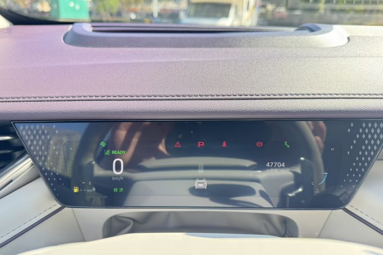 Used Wey Mocha 2021 2.0T Four-Wheel Drive Premium Edition Odometer Close Up