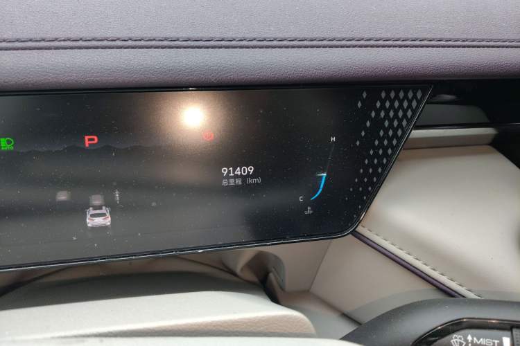 Used Wey Mocha 2021 2.0T Two-Wheel-Drive Premium Edition Odometer Close Up