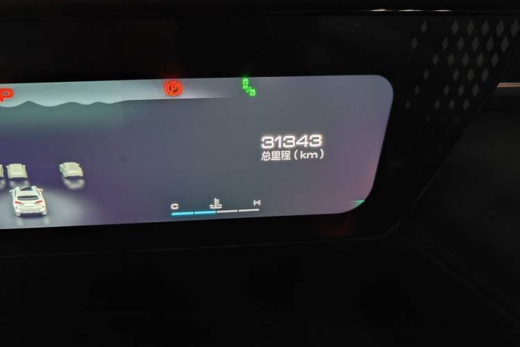Used Wey Mocha 2021 2.0T Four-Wheel Drive Premium Edition Odometer Close Up