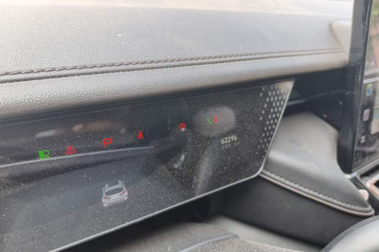 Used Wey Mocha 2021 2.0T Four-Wheel Drive Premium Edition Odometer Close Up