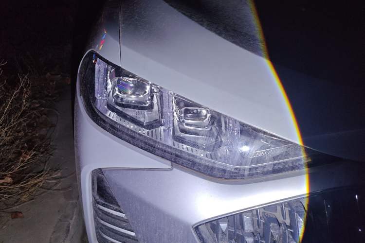 Used Wey Mocha 2021 2.0T Four-Wheel Drive Premium Edition Right Front Headlight