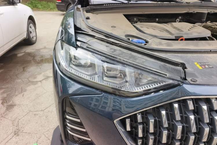 Used Wey Mocha 2021 2.0T Two-Wheel-Drive Ultra-Strong Version Right Front Headlight