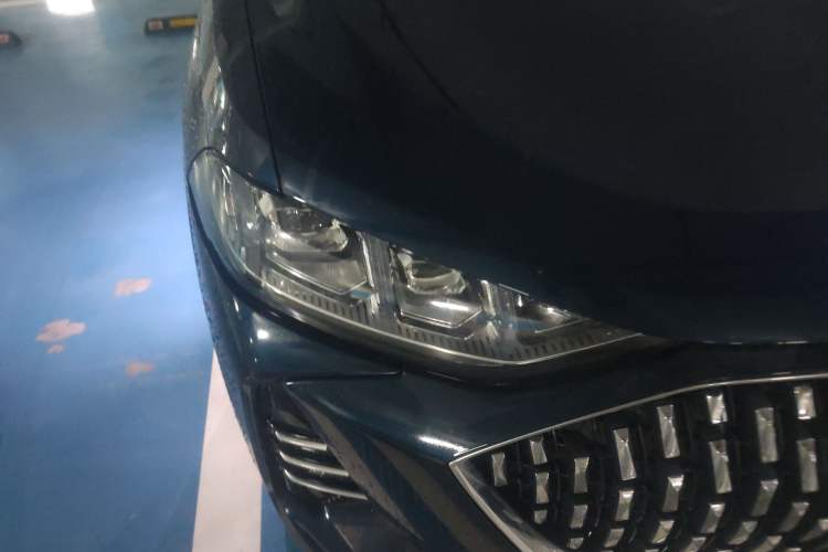 Used Wey Mocha 2021 2.0T Four-Wheel Drive Premium Edition Right Front Headlight