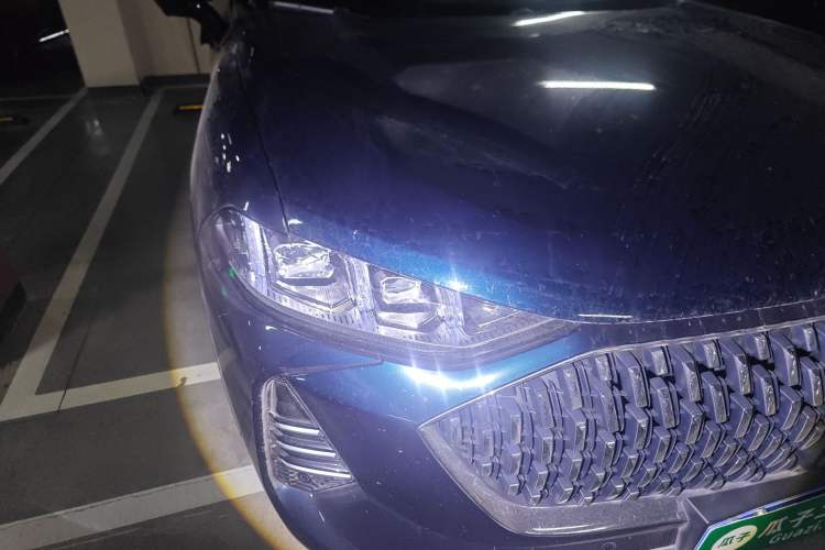 Used Wey Mocha 2021 2.0T Two-Wheel-Drive Premium Edition Right Front Headlight