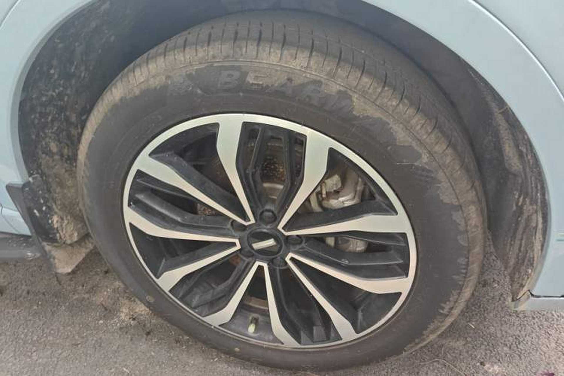 Used Wey Mocha 2021 2.0T Two-Wheel-Drive Premium Edition Right Front Wheel Hub
