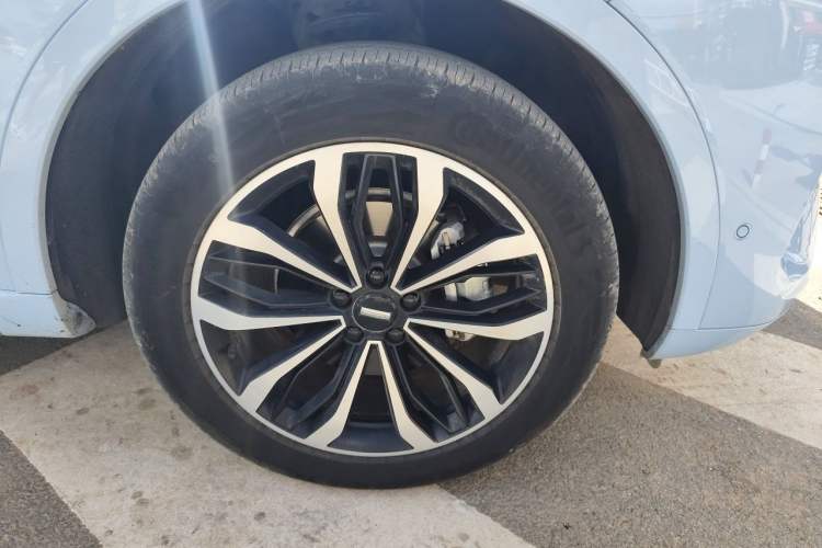 Used Wey Mocha 2021 2.0T Two-Wheel-Drive Premium Edition Right Front Wheel Hub