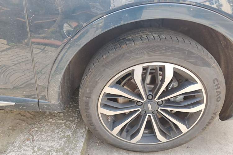 Used Wey Mocha 2021 2.0T Four-Wheel Drive Premium Edition Right Front Wheel Hub