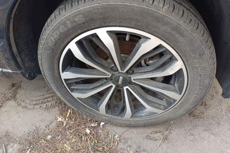 Used Wey Mocha 2021 2.0T Two-Wheel-Drive Premium Edition Right Front Wheel Hub
