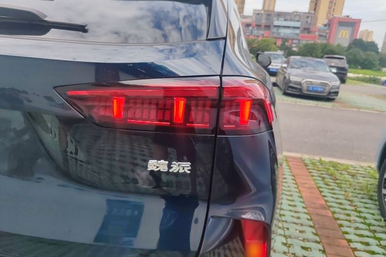 Used Wey Mocha 2021 2.0T Two-Wheel-Drive Premium Edition Right Rear Taillight