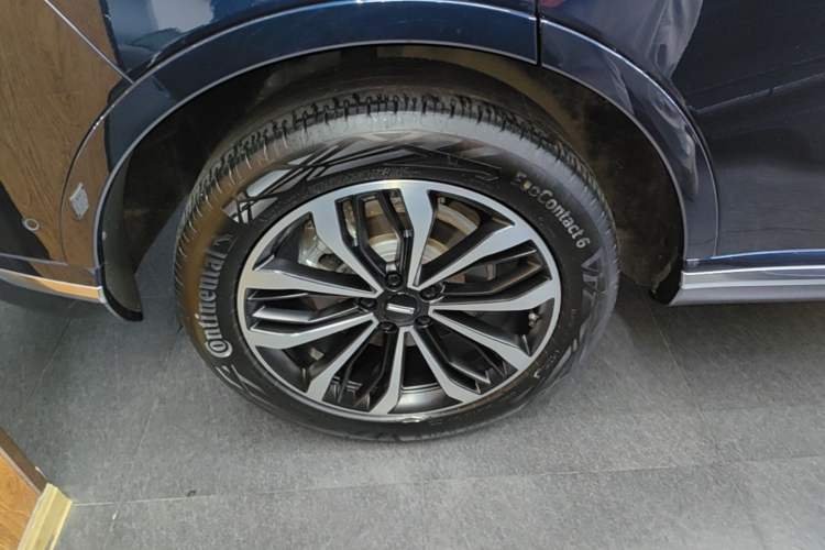 Used Wey Mocha 2021 2.0T Two-Wheel-Drive Premium Edition Right Rear Wheel Hub