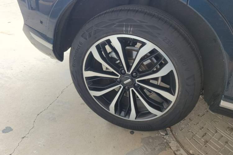 Used Wey Mocha 2021 2.0T Four-Wheel Drive Premium Edition Right Rear Wheel Hub