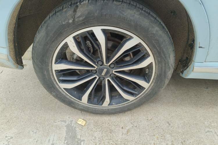 Used Wey Mocha 2021 2.0T Two-Wheel-Drive Ultra-Strong Version Right Rear Wheel Hub
