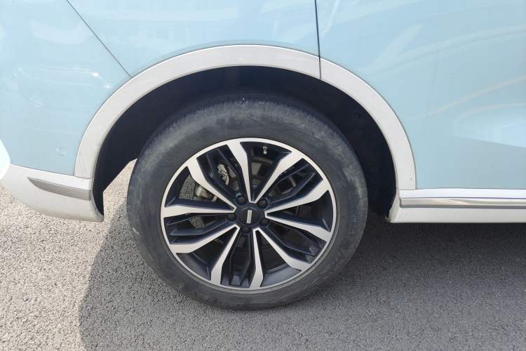 Used Wey Mocha 2021 2.0T Two-Wheel-Drive Ultra-Strong Version Right Rear Wheel Hub