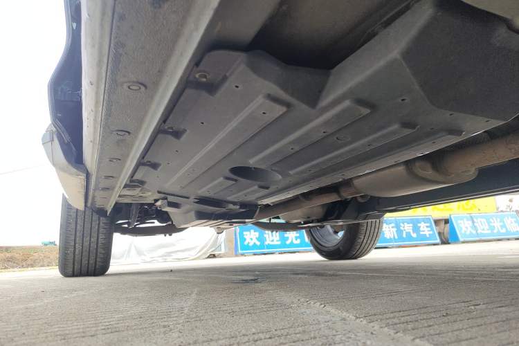 Used Wey Mocha 2021 2.0T Two-Wheel-Drive Ultra-Strong Version Right Side Sill