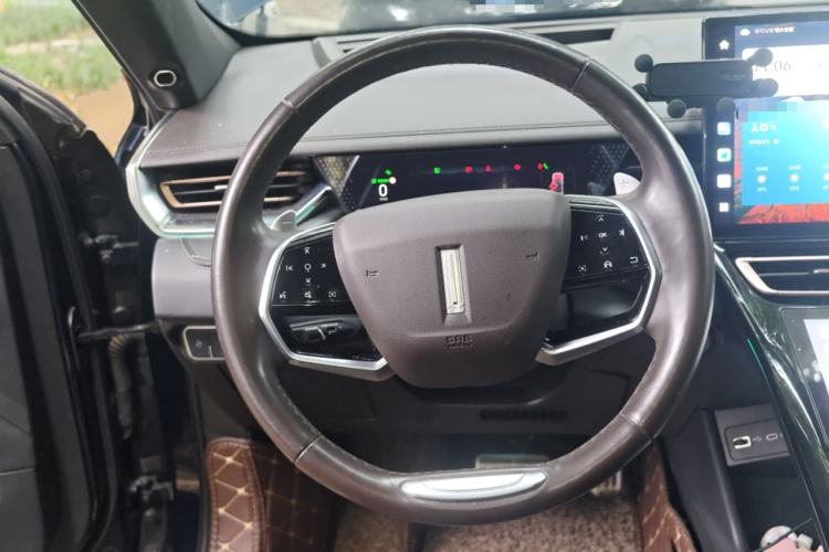Used Wey Mocha 2021 2.0T Two-Wheel-Drive Premium Edition Steering Wheel
