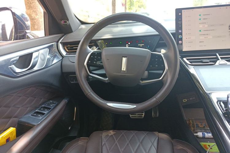Used Wey Mocha 2021 2.0T Two-Wheel-Drive Premium Edition Steering Wheel